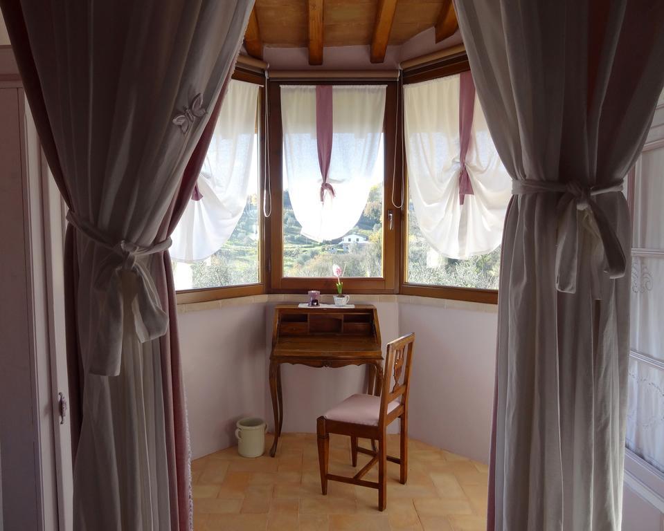אמליה Agriturismo Tara חדר תמונה