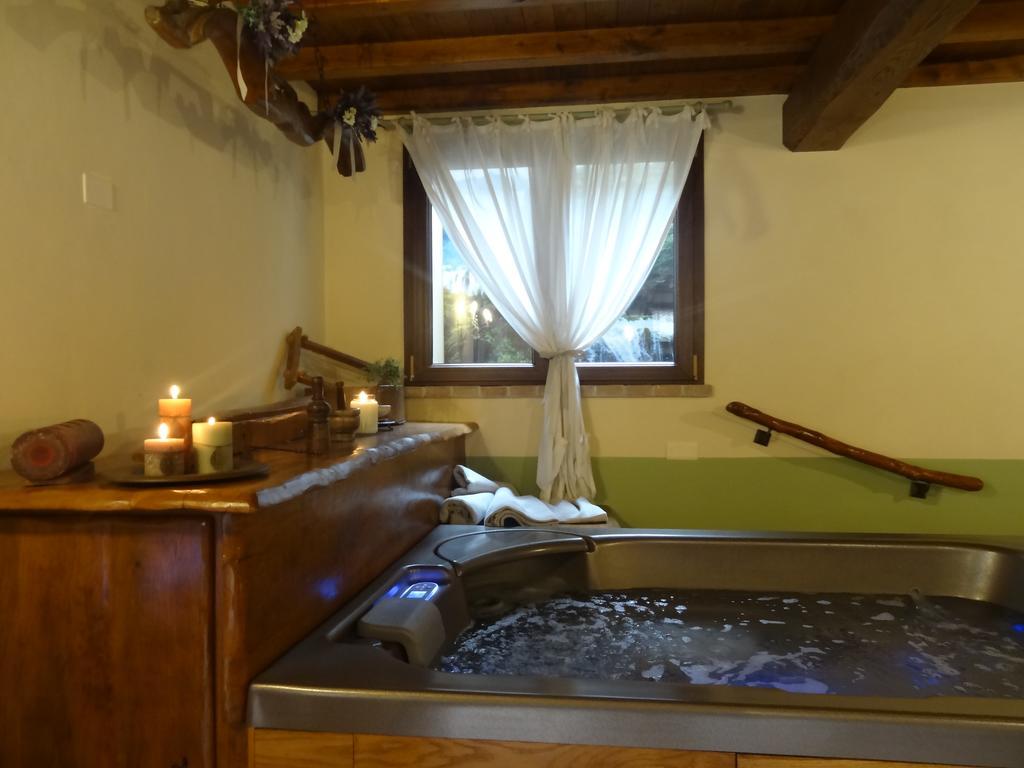 אמליה Agriturismo Tara מראה חיצוני תמונה