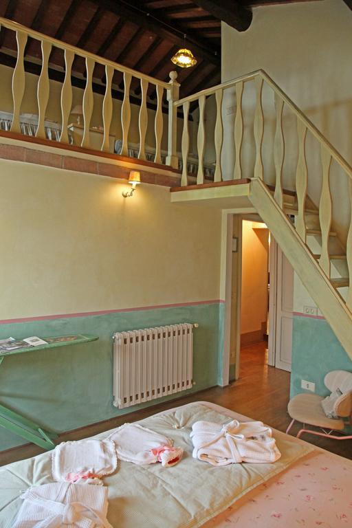 אמליה Agriturismo Tara מראה חיצוני תמונה