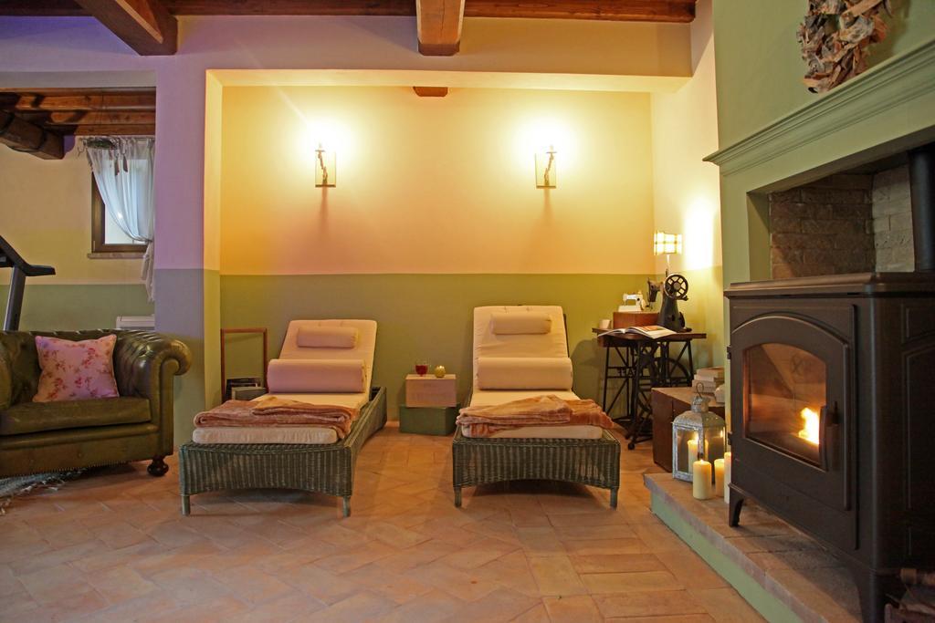 אמליה Agriturismo Tara מראה חיצוני תמונה